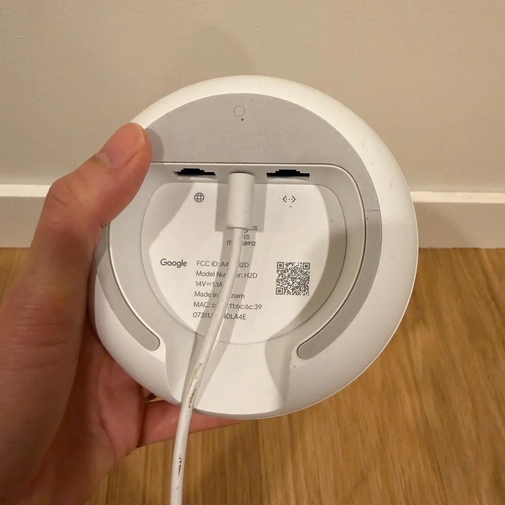 Google Nest Wi-Fi AC2200 Mesh System Router Coverage 2200 Sq Ft 1 Pack